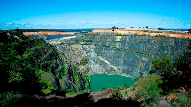 Greenbushes Mine. Greenbushes Mine.