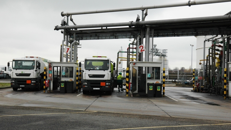 lastkaj med terminal management-system från Endress+Hauser