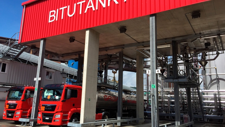 Picture of Bitumen loading station at BITUTANK AG in Switzerland