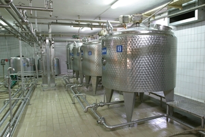 Mjölktankar i mejeriproduktion