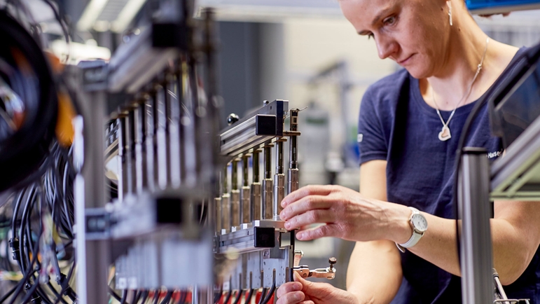 Sortimentet för vätskeanalys omfattar allt från standardsensorer till fullständiga mätstationer.