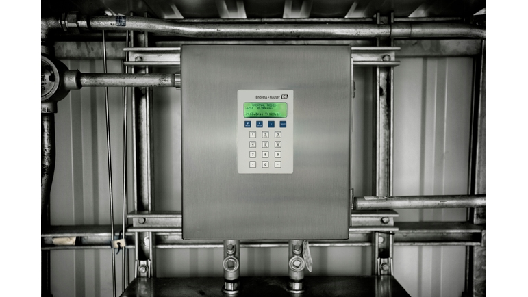 Gasanalysator SS2100 från Endress+Hauser installerad i kundanläggning